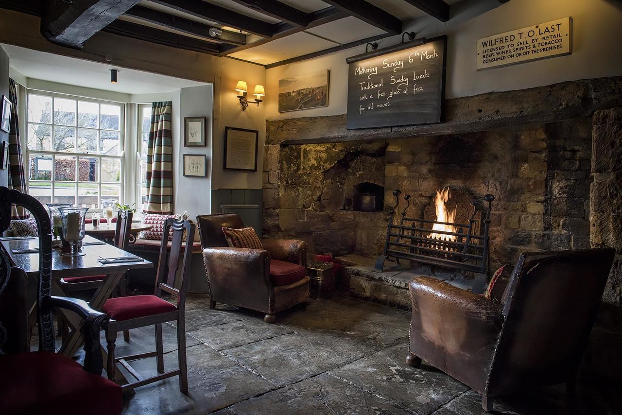 The Howard Arms Illmington Exterior foto